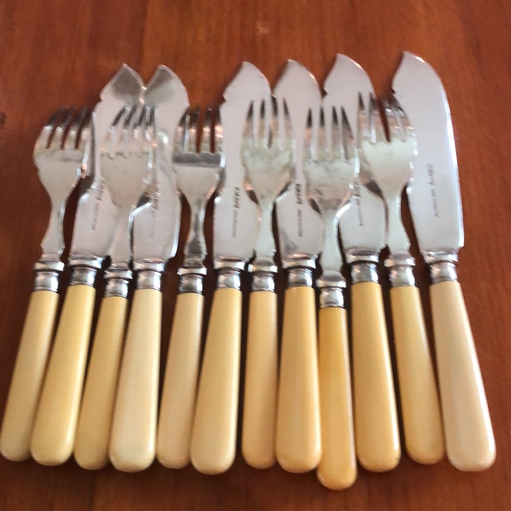 Vintage Antique 12 pc Silverplate Fish/Desert Set